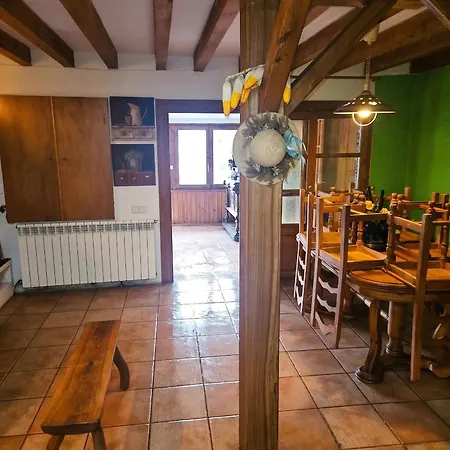 Сasa de vacaciones Spacious House In With Mountain View *