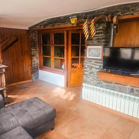 Сasa de vacaciones Spacious House In With Mountain View *