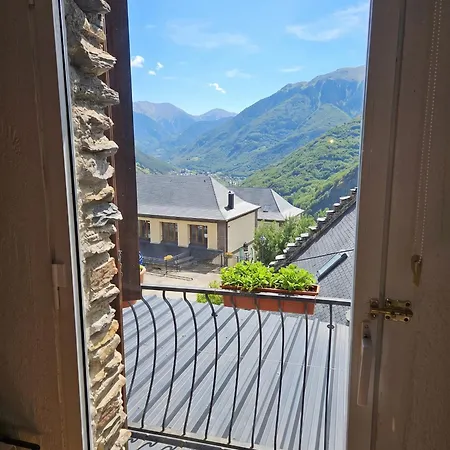 Сasa de vacaciones Spacious House In With Mountain View *
