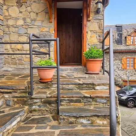Spacious House In With Mountain View Сasa de vacaciones